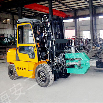 無(wú)軌鍛造裝取料機(jī)