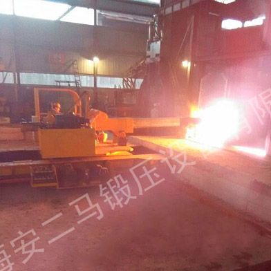 三噸鍛造裝取料機(jī)黃石機(jī)型