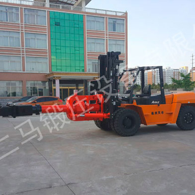 五噸擺動(dòng)式無(wú)軌裝取料機(jī)